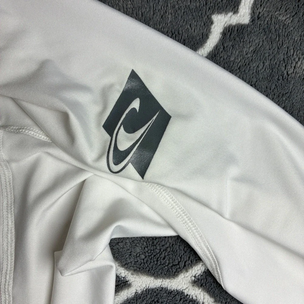 ONeill Rash Guard Mens XL White Long Sleeve Performance Fit Swim Shirt Sun Guard